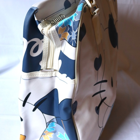 Hello Kitty Large Travel Tote Bag Beach Pool Summer White Blue - Picture 3 of 5